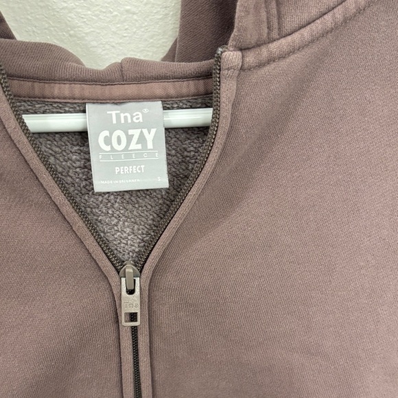Aritzia TNA Cozy Fleece Perfect Zip Hoodie Size Small Stone Taupe - Picture 4 of 6